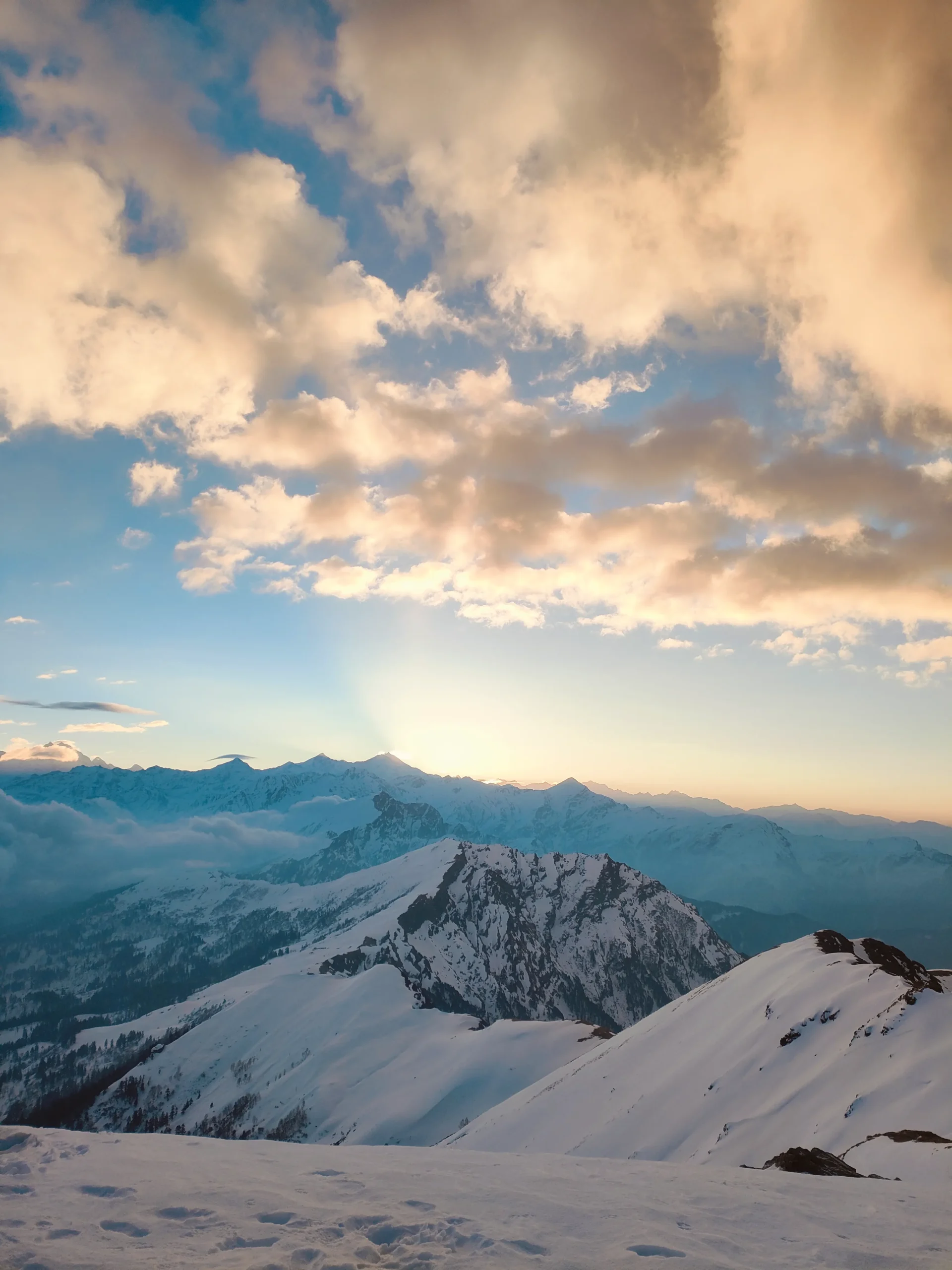 Kedarkantha Trek view 10